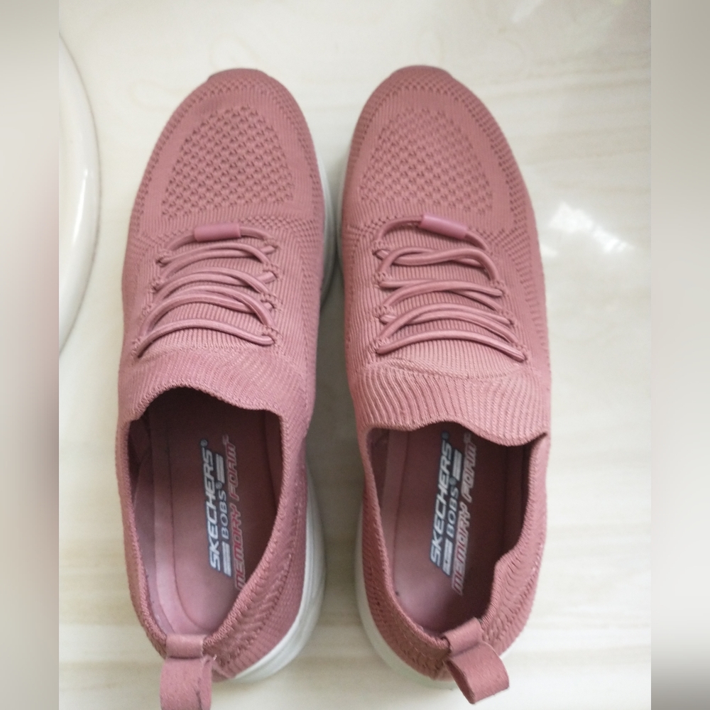Skechers Mauve sneakers size 9.5